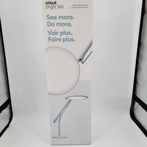 Cricut Bright 360, Ultimate LED Table Lamp (MIST) New Sealed
